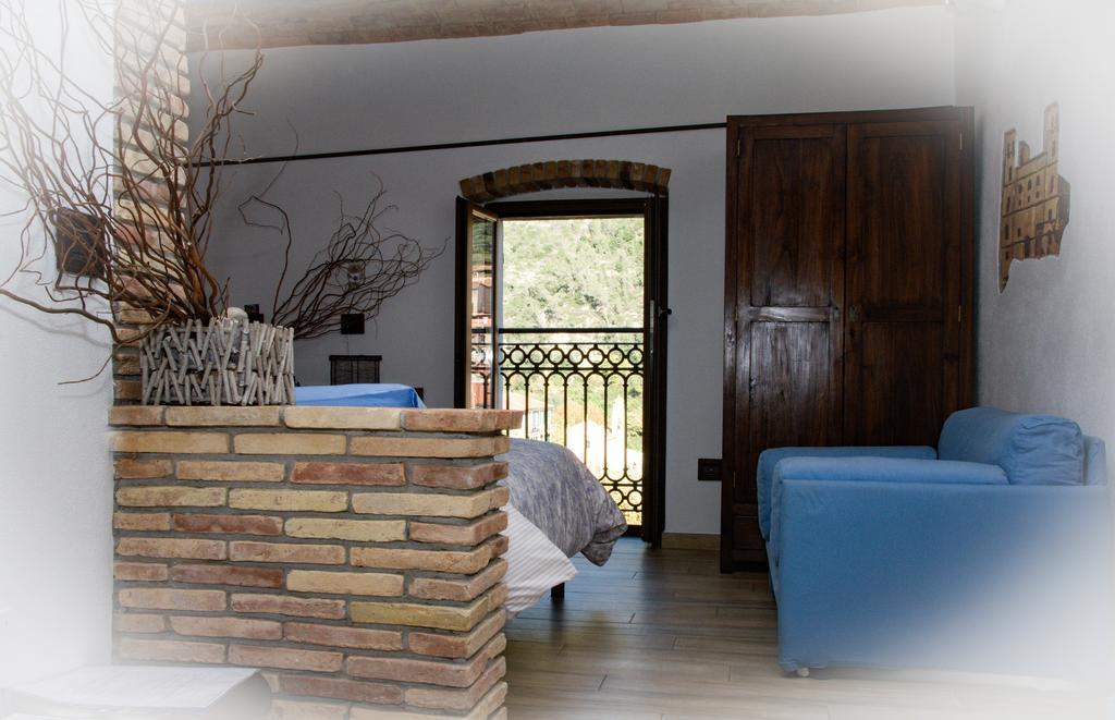 Bed and Breakfast Il Nido Di Rondine Дольчеаккуа Экстерьер фото
